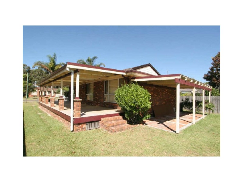 13 Ellmoos Avenue, Sussex Inlet NSW 2540