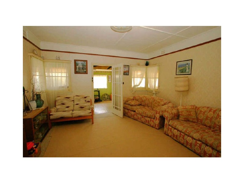 194 RIVER RD, Sussex Inlet NSW 2540