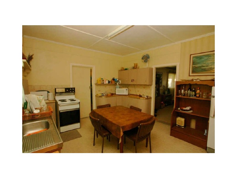 194 RIVER RD, Sussex Inlet NSW 2540
