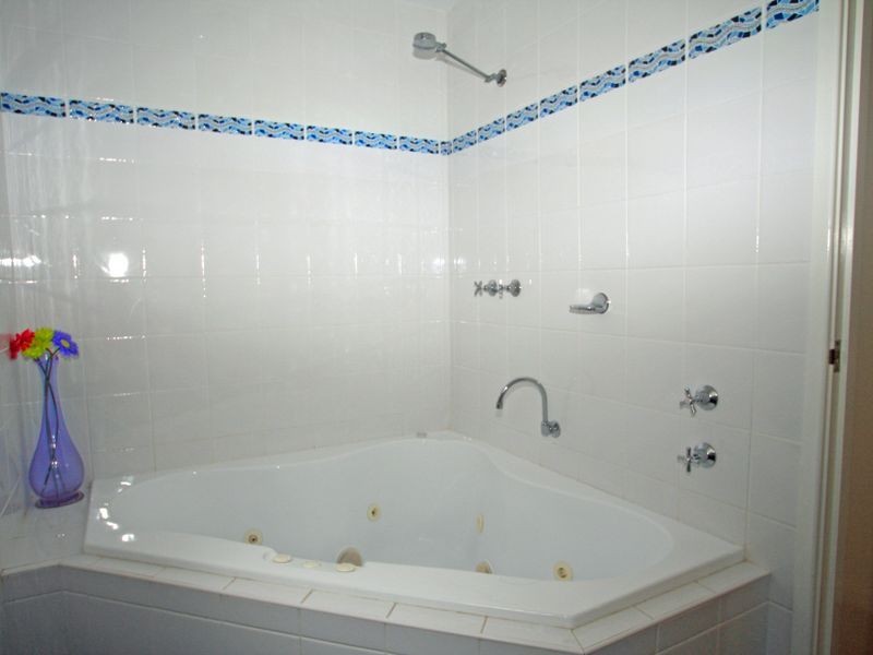 Chalet 19 Berrara Road, Berrara NSW 2540