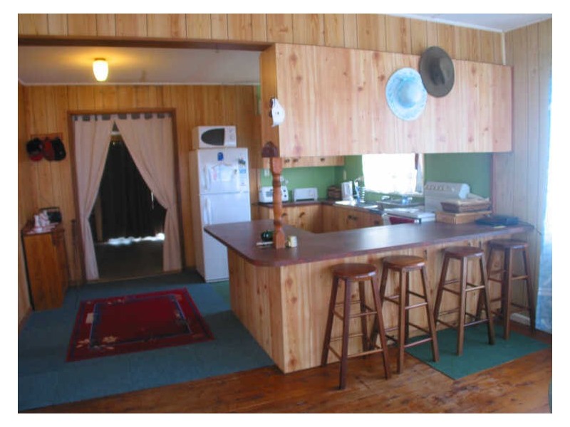 33 Ellmoos Avenue, Sussex Inlet NSW 2540