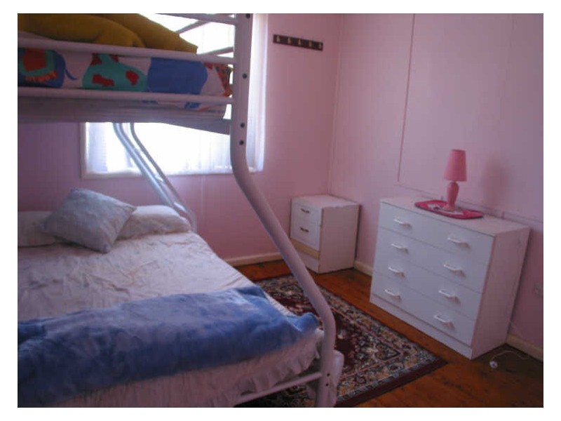 33 Ellmoos Avenue, Sussex Inlet NSW 2540