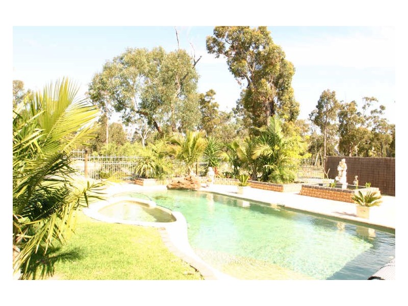 442 Sussex Inlet Road, Sussex Inlet NSW 2540