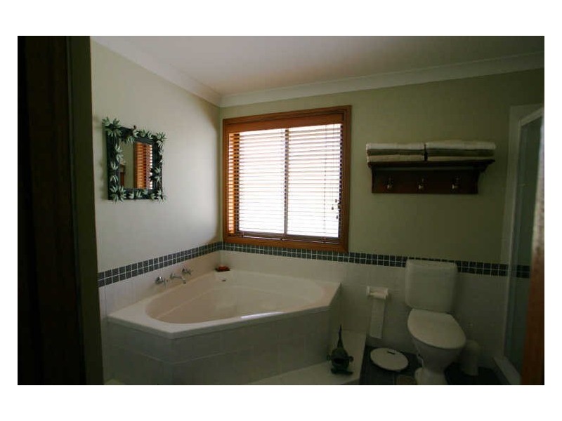 442 Sussex Inlet Road, Sussex Inlet NSW 2540