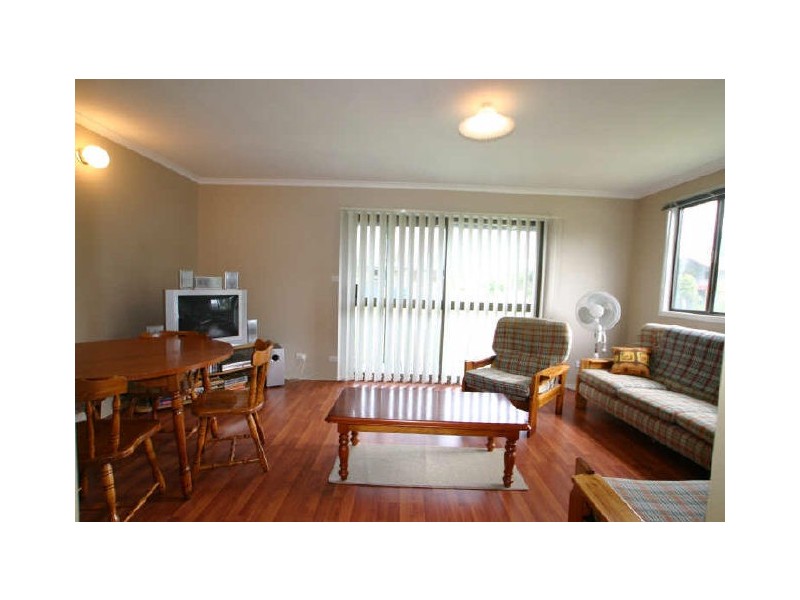 12 WUNDA AVE, Sussex Inlet NSW 2540