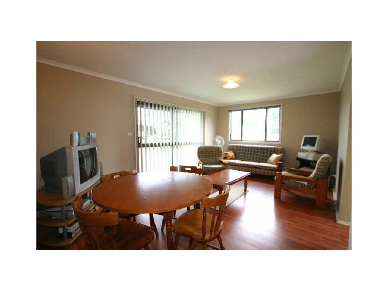 12 WUNDA AVE, Sussex Inlet NSW 2540