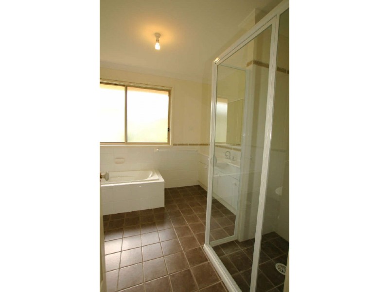 2 Glanville Road, Sussex Inlet NSW 2540