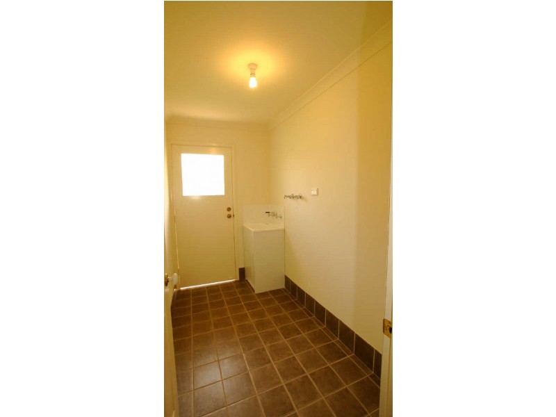 2 Glanville Road, Sussex Inlet NSW 2540
