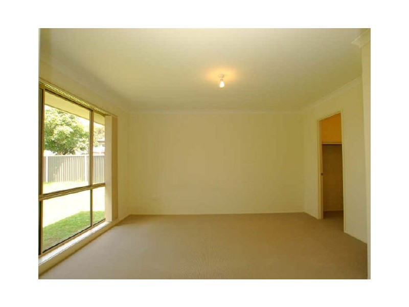 2 Glanville Road, Sussex Inlet NSW 2540