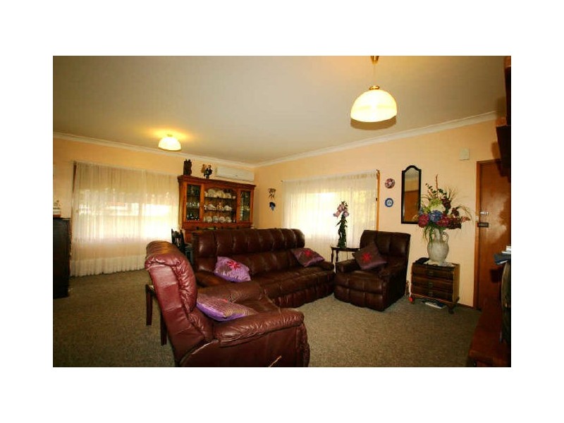 15 Lyons Road, Sussex Inlet NSW 2540
