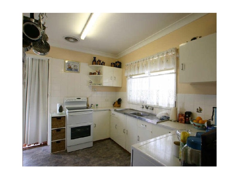 15 Lyons Road, Sussex Inlet NSW 2540