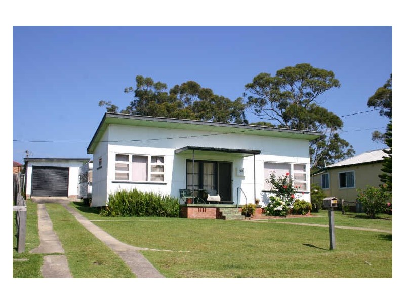 55 River Road, Sussex Inlet NSW 2540