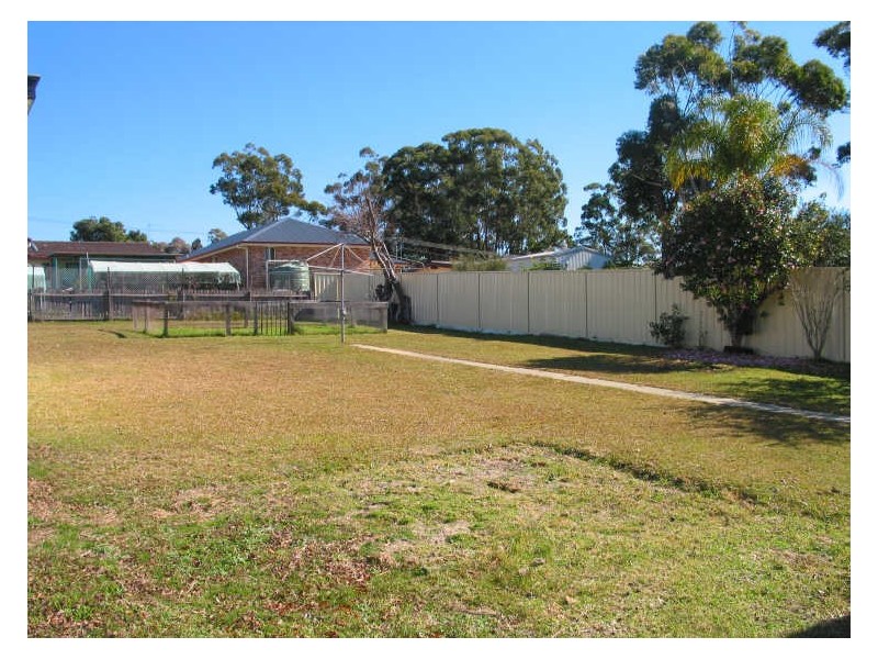 55 River Road, Sussex Inlet NSW 2540