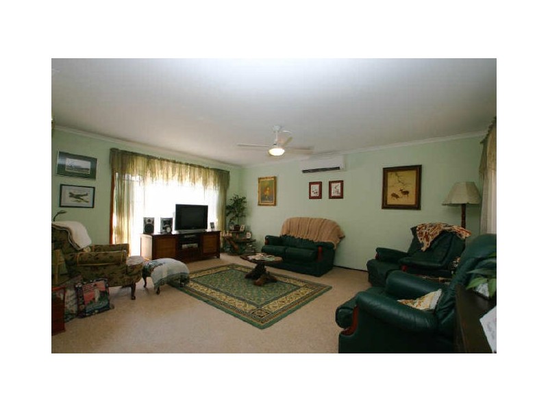 10 Justfield Drive, Sussex Inlet NSW 2540