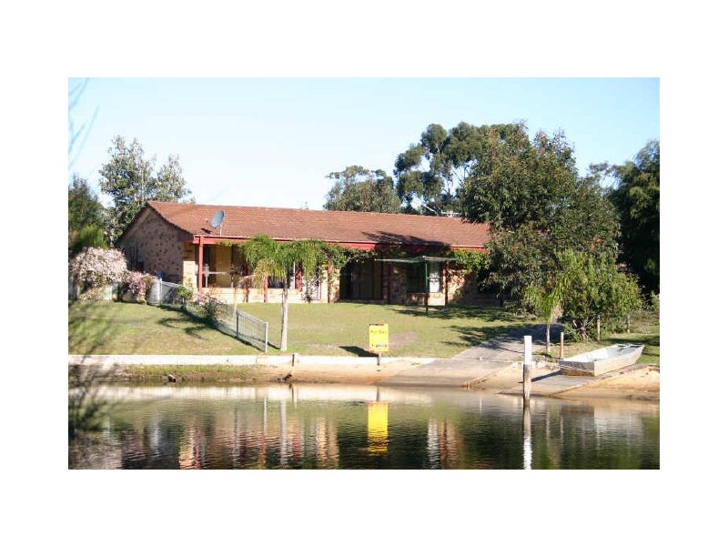 12 Finch Place, Sussex Inlet NSW 2540