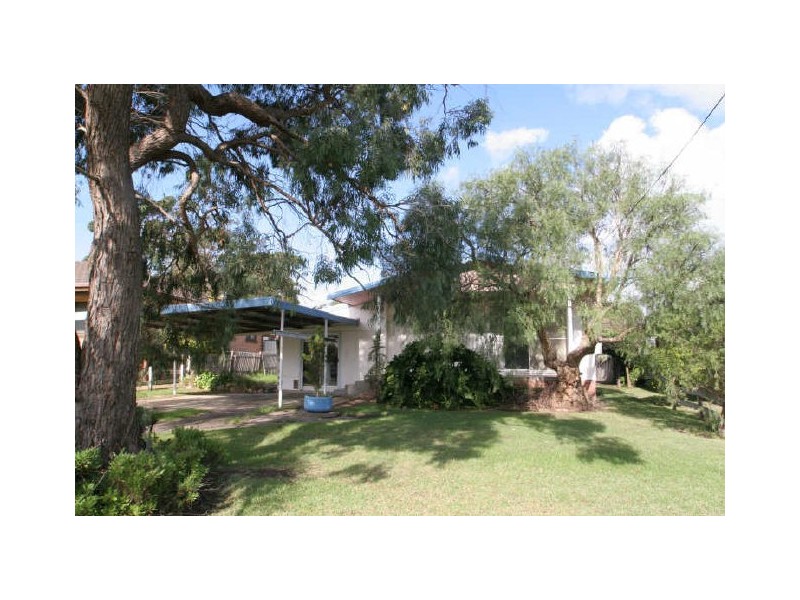 10 Lyons Road, Sussex Inlet NSW 2540