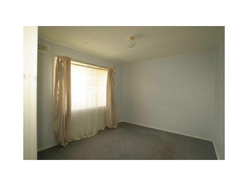 10 Lyons Road, Sussex Inlet NSW 2540