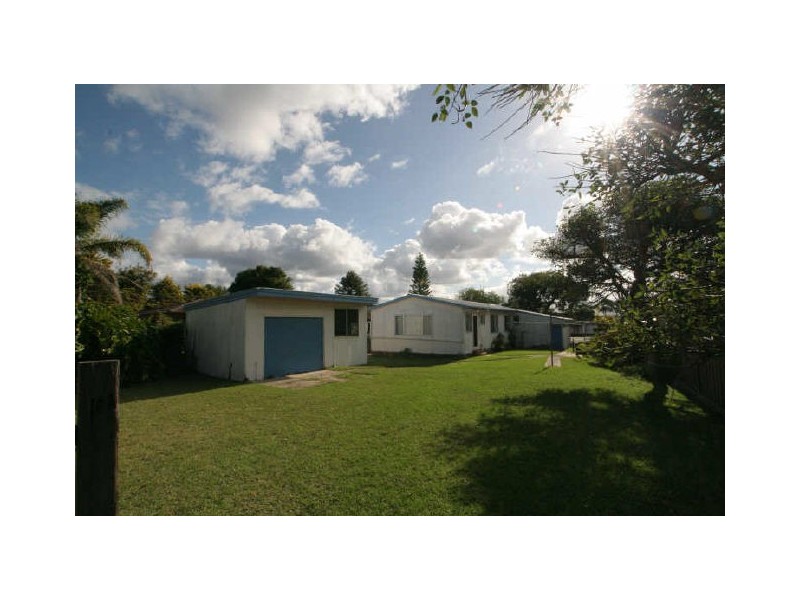 10 Lyons Road, Sussex Inlet NSW 2540