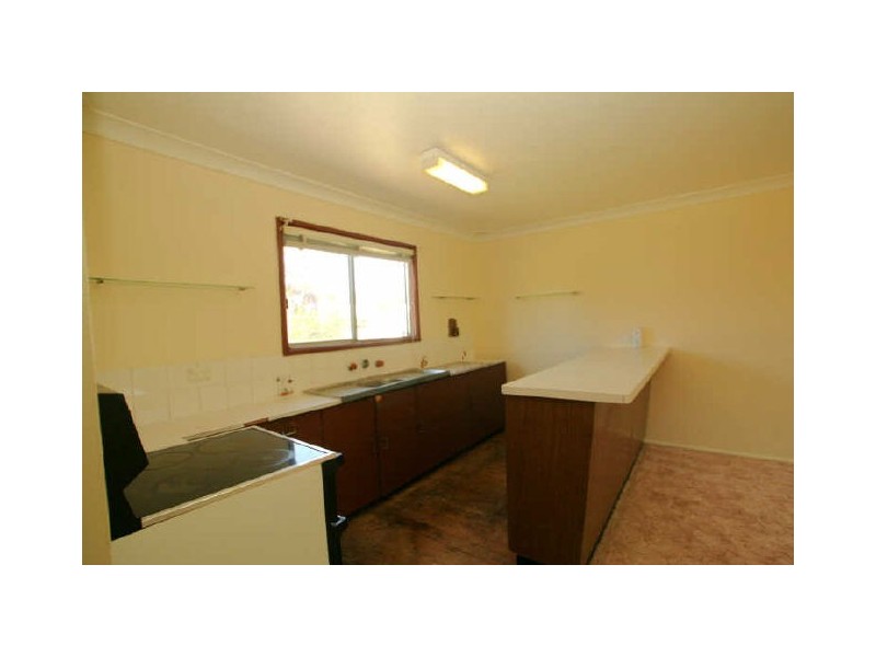 30 RAY ST, Sussex Inlet NSW 2540