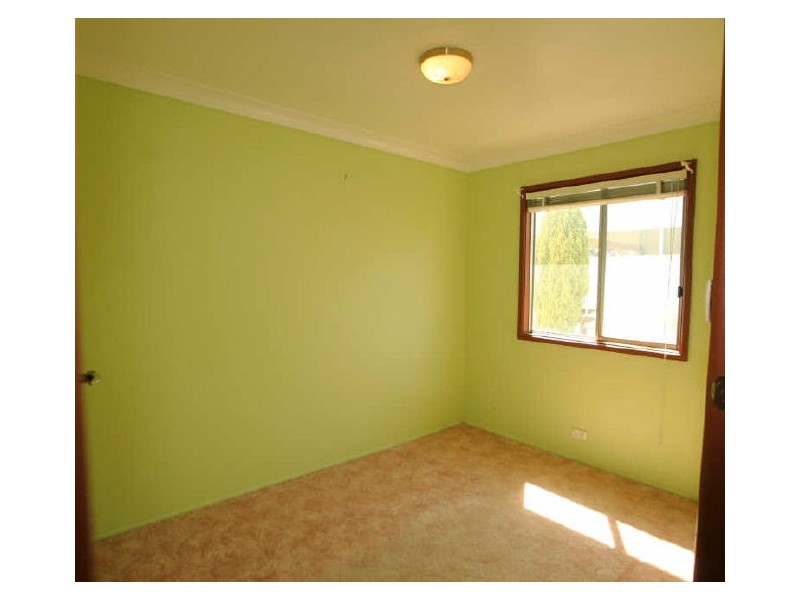 30 RAY ST, Sussex Inlet NSW 2540