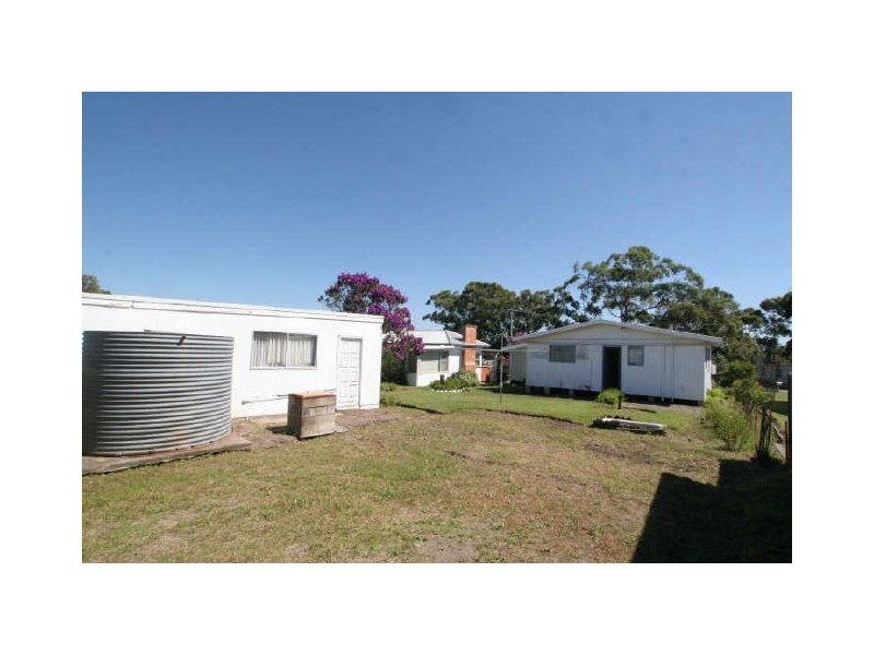 30 RAY ST, Sussex Inlet NSW 2540