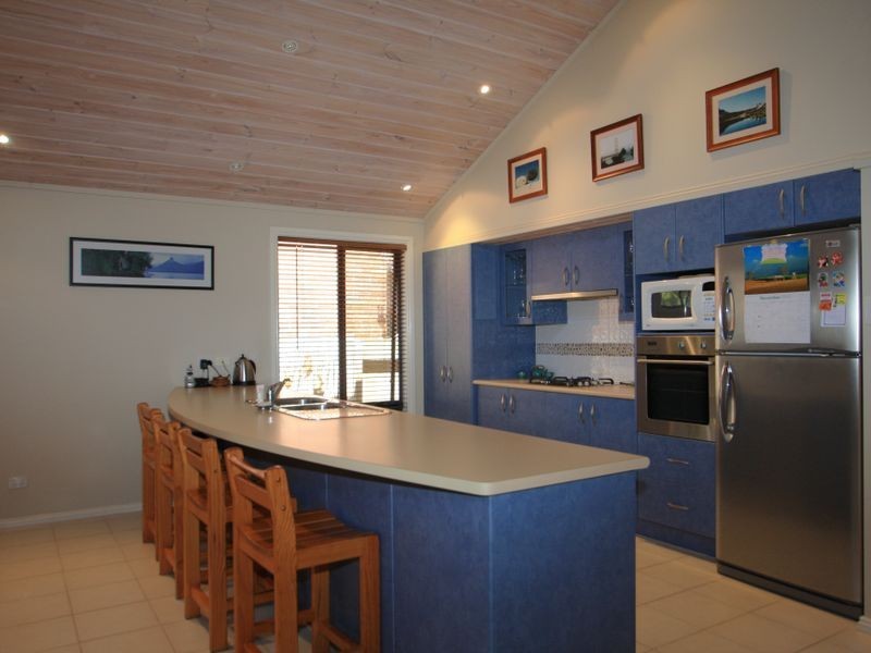 19 Surfway Avenue, Berrara NSW 2540