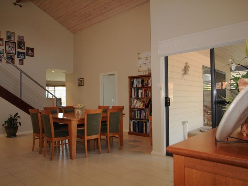 19 Surfway Avenue, Berrara NSW 2540