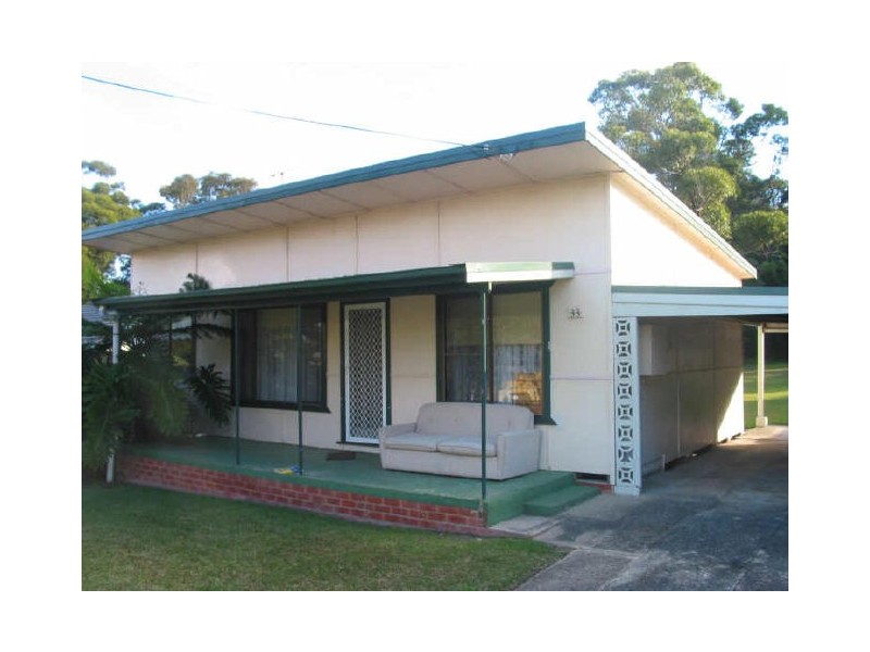 33 Government Road, Sussex Inlet NSW 2540