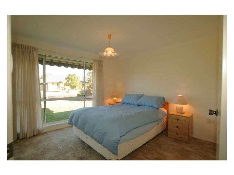 25 Ibis Place, Sussex Inlet NSW 2540