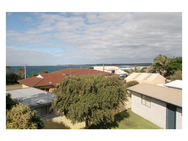 10 Surfway Avenue, Berrara NSW 2540
