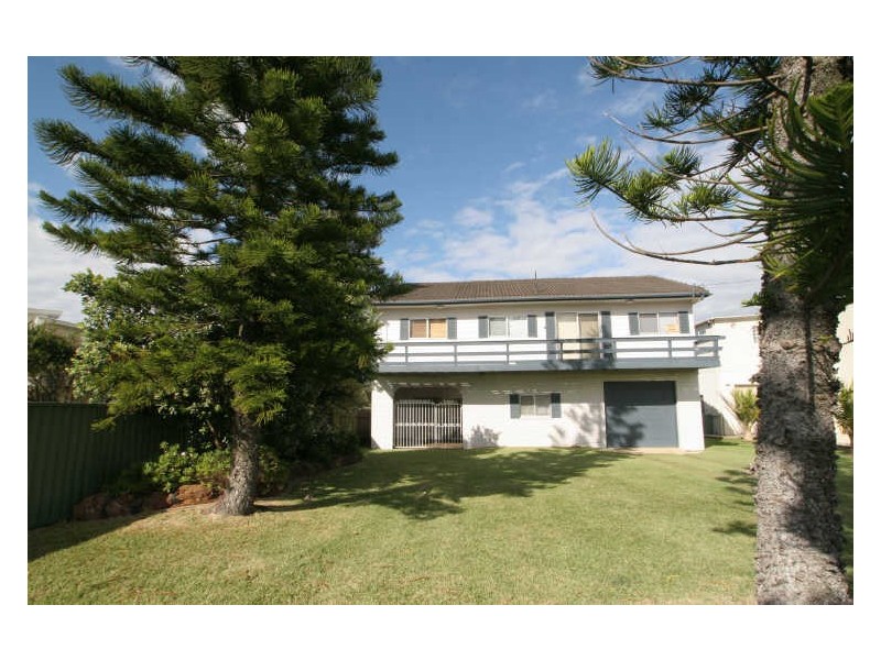 10 Surfway Avenue, Berrara NSW 2540