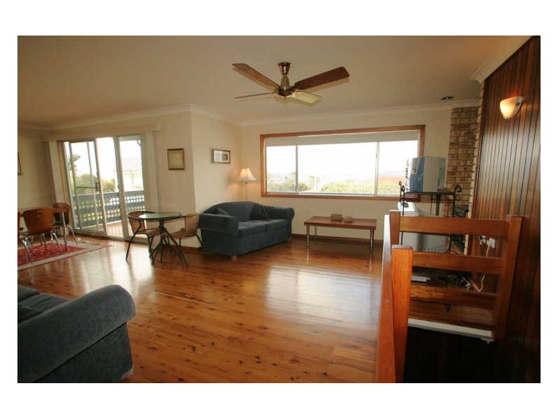10 Surfway Avenue, Berrara NSW 2540