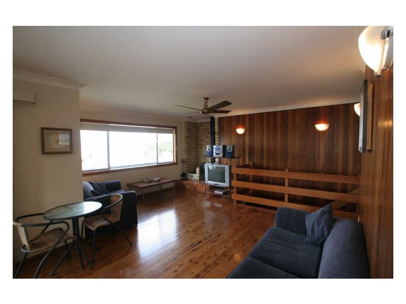 10 Surfway Avenue, Berrara NSW 2540