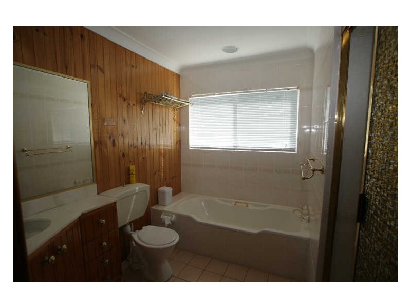 10 Surfway Avenue, Berrara NSW 2540
