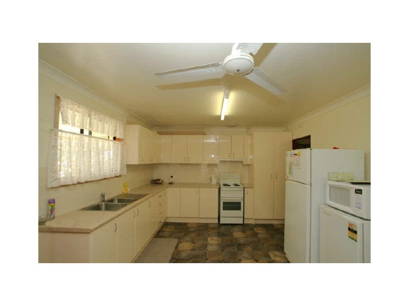 4 Beachcomber Avenue, Sussex Inlet NSW 2540