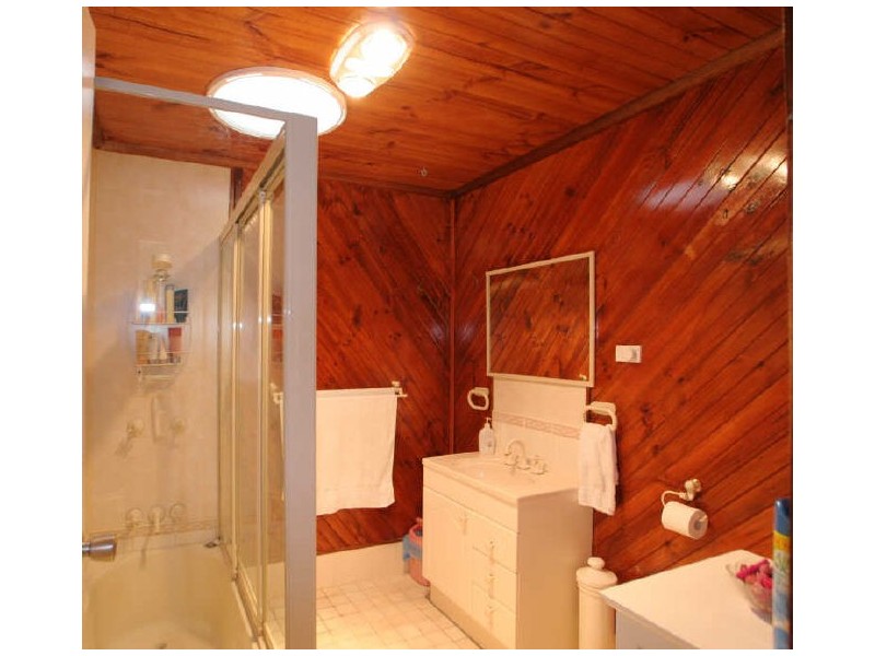 4 Beachcomber Avenue, Sussex Inlet NSW 2540