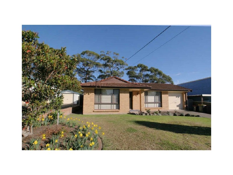 13 Wildwood Avenue, Sussex Inlet NSW 2540