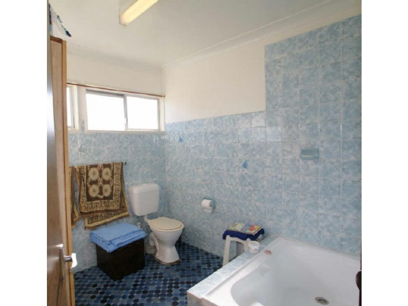 227 RIVER RD, Sussex Inlet NSW 2540