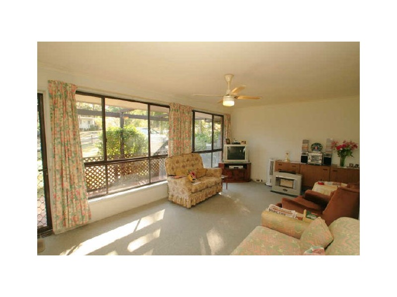 8 Blue Mist Close, Sussex Inlet NSW 2540