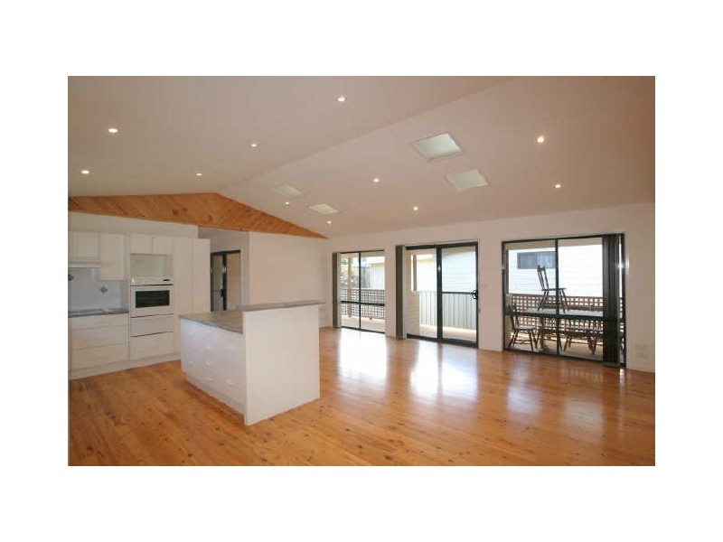 9 Greentree Avenue, Sussex Inlet NSW 2540