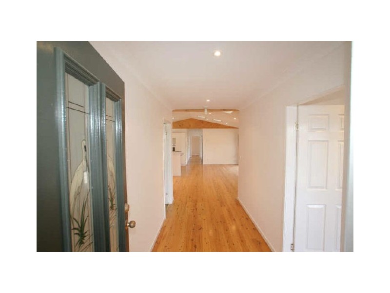 9 Greentree Avenue, Sussex Inlet NSW 2540