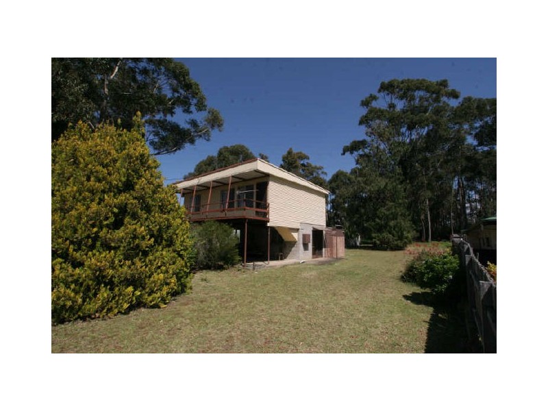 9 Government Road, Sussex Inlet NSW 2540