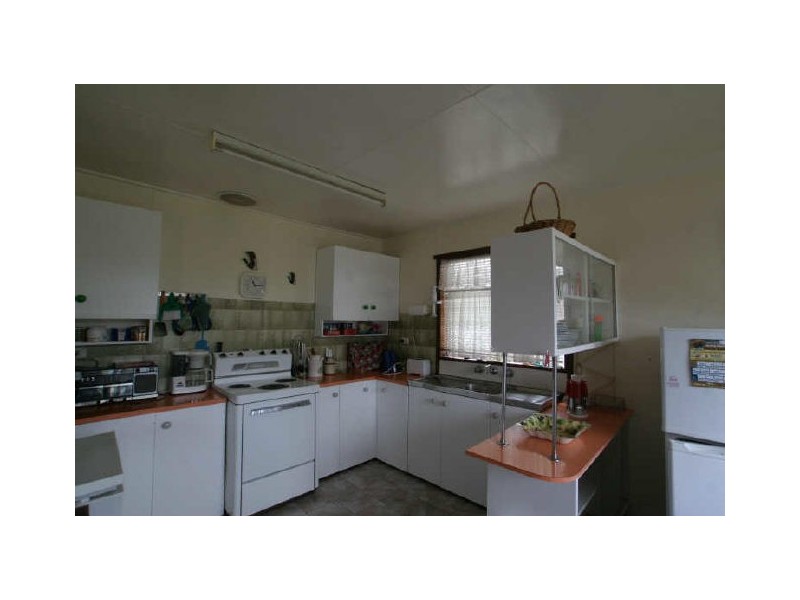 5 Inlet Avenue, Sussex Inlet NSW 2540