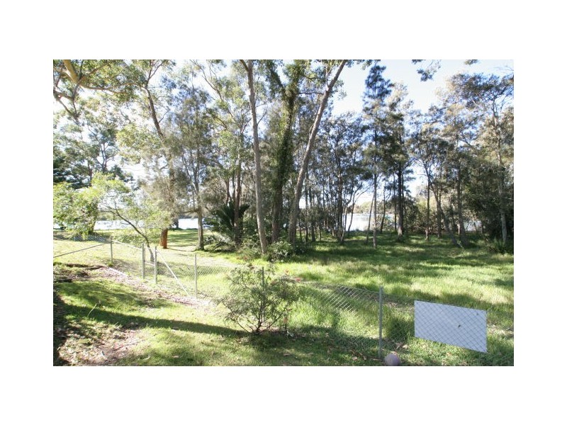 136 River Road, Sussex Inlet NSW 2540