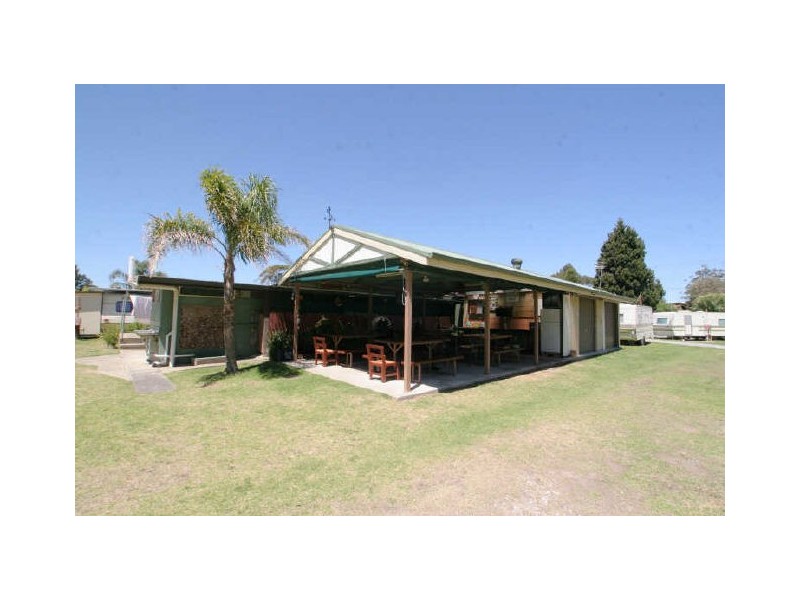 BADGEE PARK/148 River Road, Sussex Inlet NSW 2540