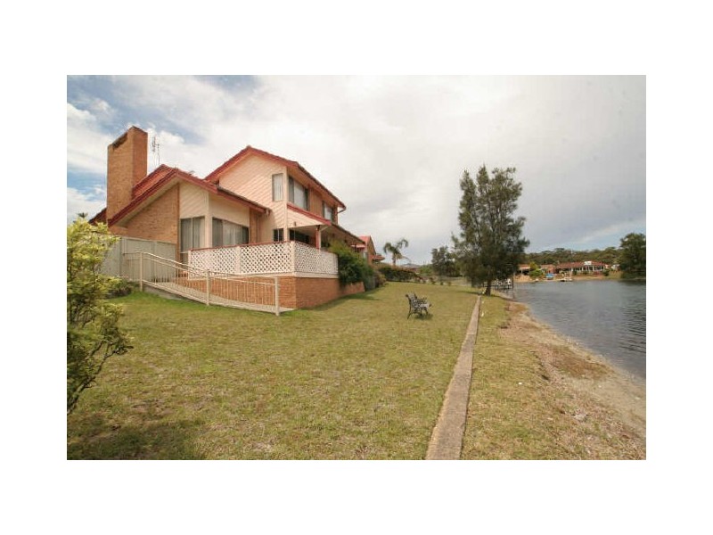 11 Teal Place, Sussex Inlet NSW 2540