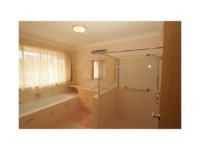 11 Teal Place, Sussex Inlet NSW 2540