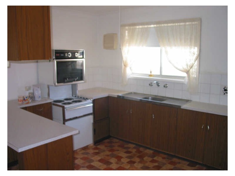 1 Ocean View Road, Sussex Inlet NSW 2540