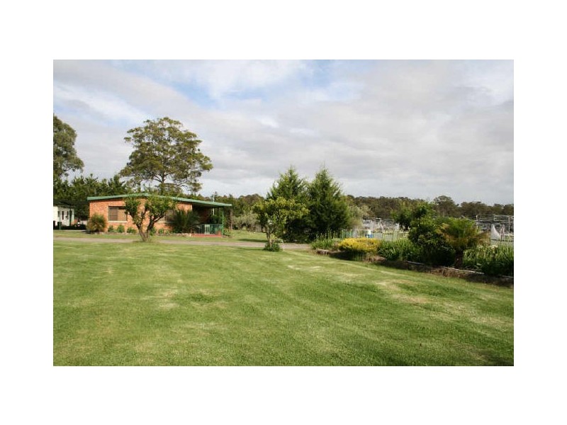64 Watt Road, Falls Creek NSW 2540