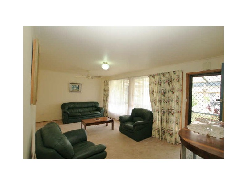 35 Government Road, Sussex Inlet NSW 2540